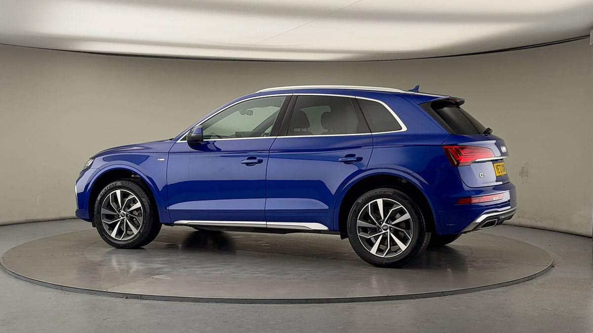 More views of Audi Q5