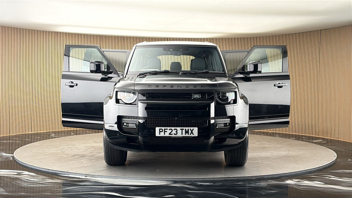 More views of Land Rover Defender 110