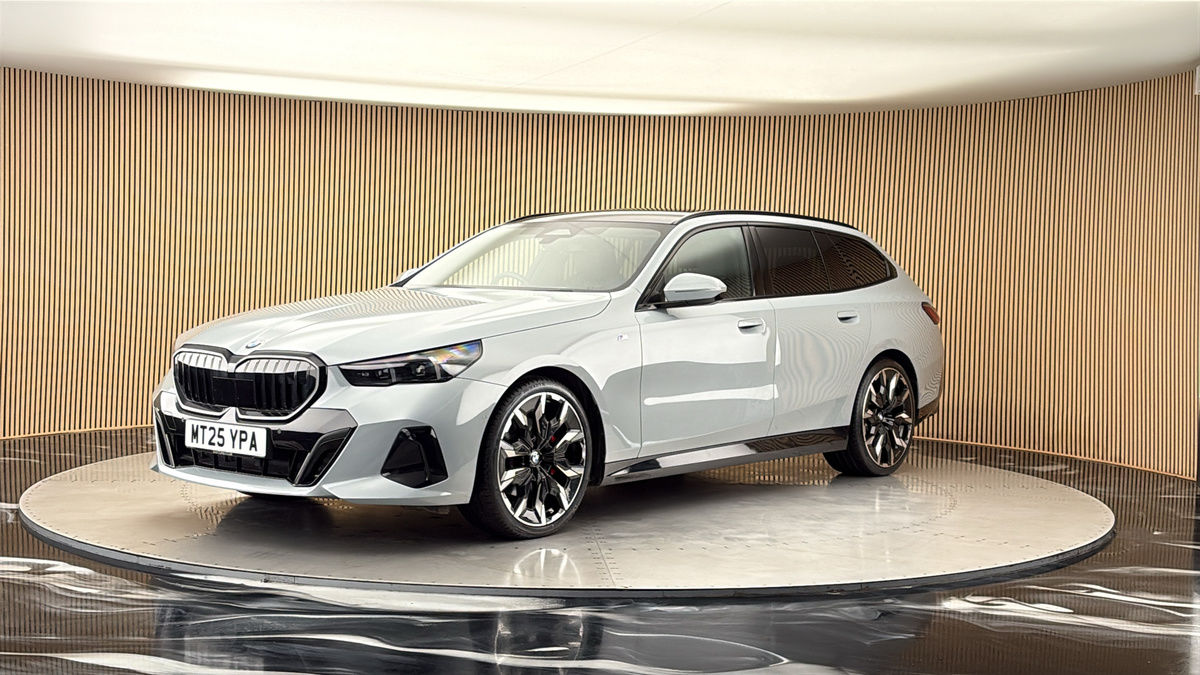 BMW 5 Series Image 20
