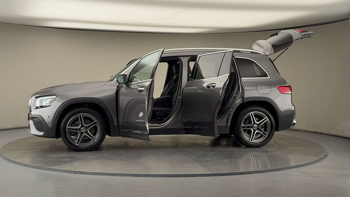 More views of Mercedes-Benz GLB