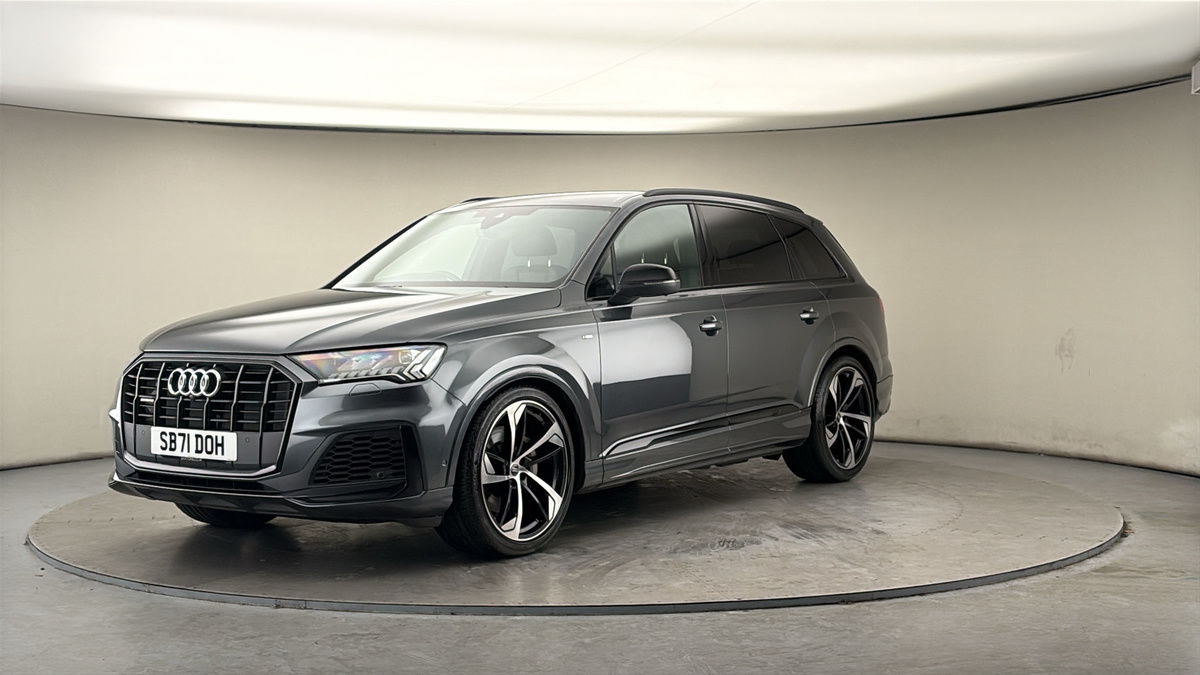 More views of Audi Q7