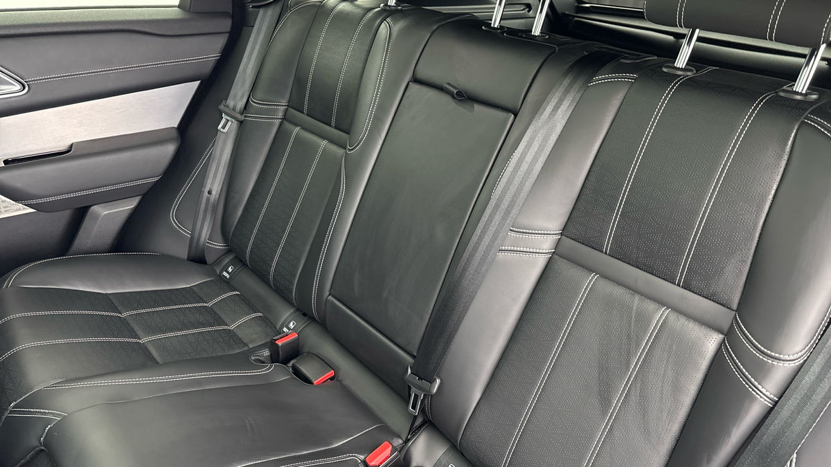 Land Rover Range Rover Velar Image 8