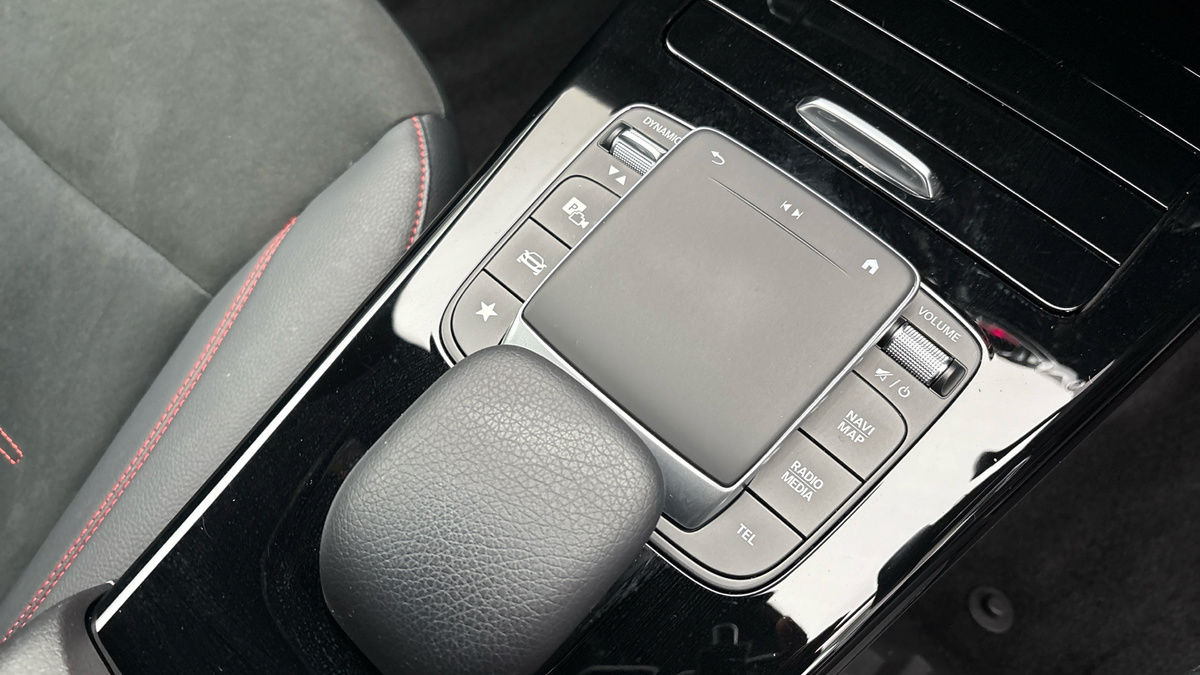 Mercedes-Benz A Class Image 26