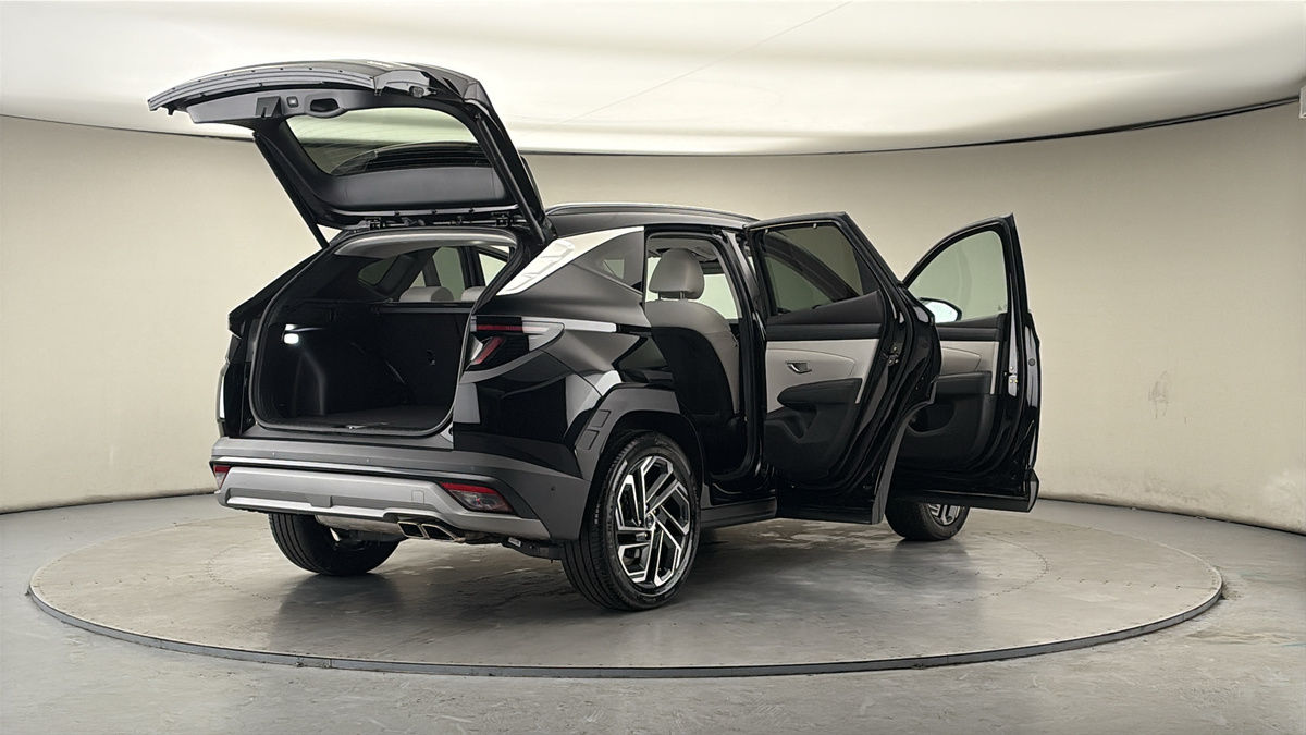 More views of Hyundai TUCSON