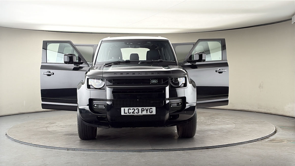 More views of Land Rover Defender 110