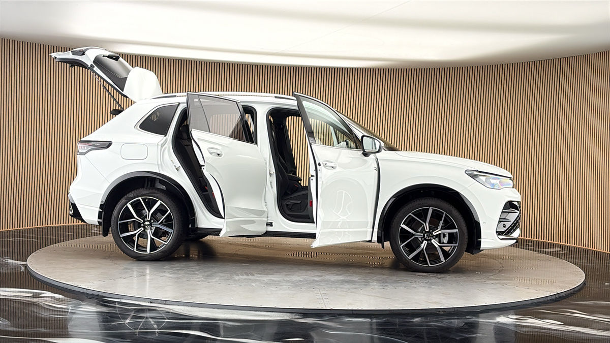 More views of Volkswagen Tiguan