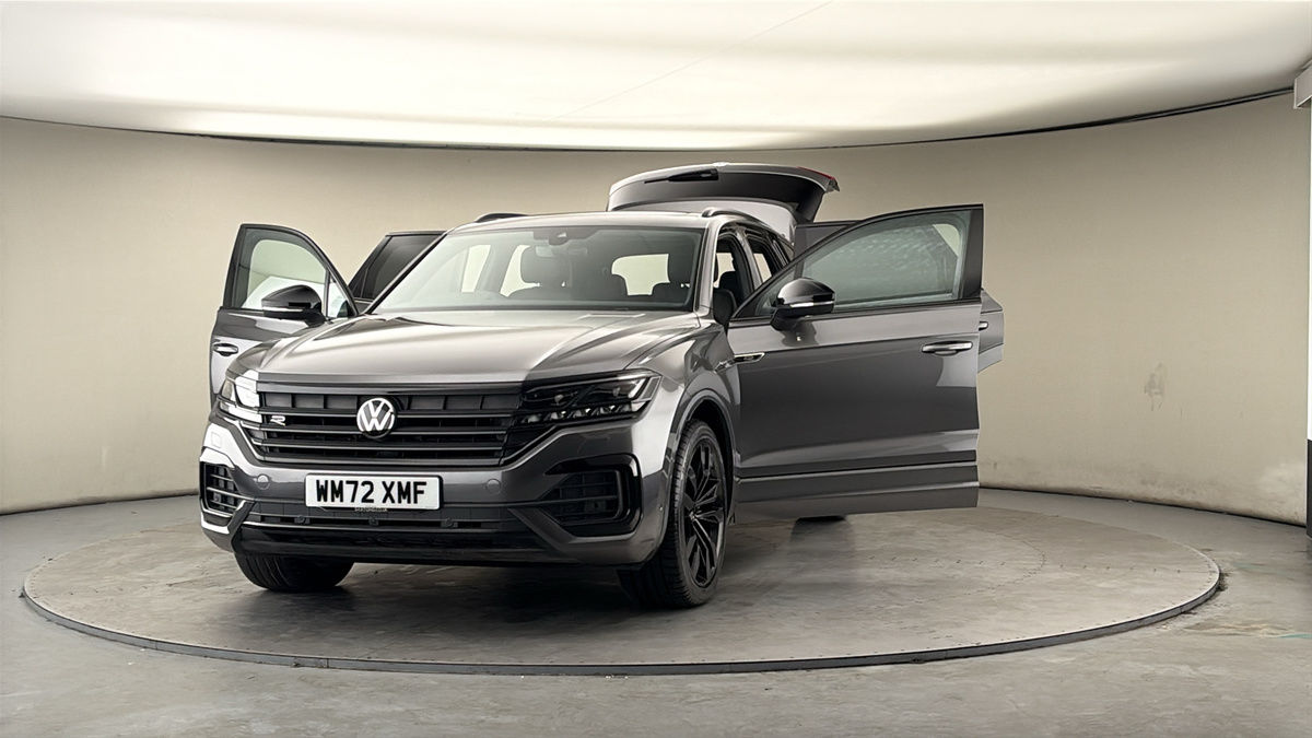 More views of Volkswagen Touareg