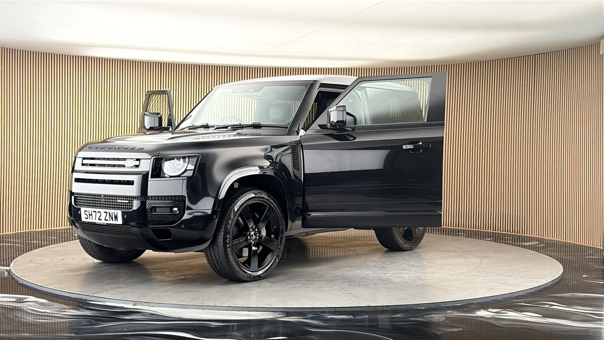 More views of Land Rover Defender 90