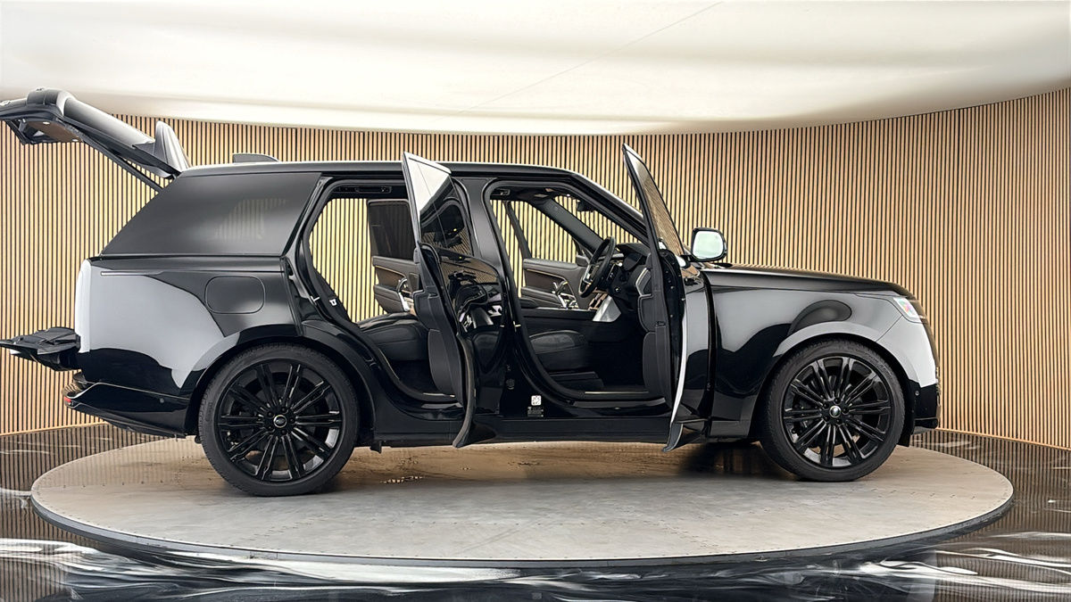 More views of Land Rover Range Rover