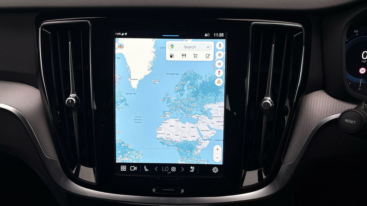 Volvo S60 Image 17