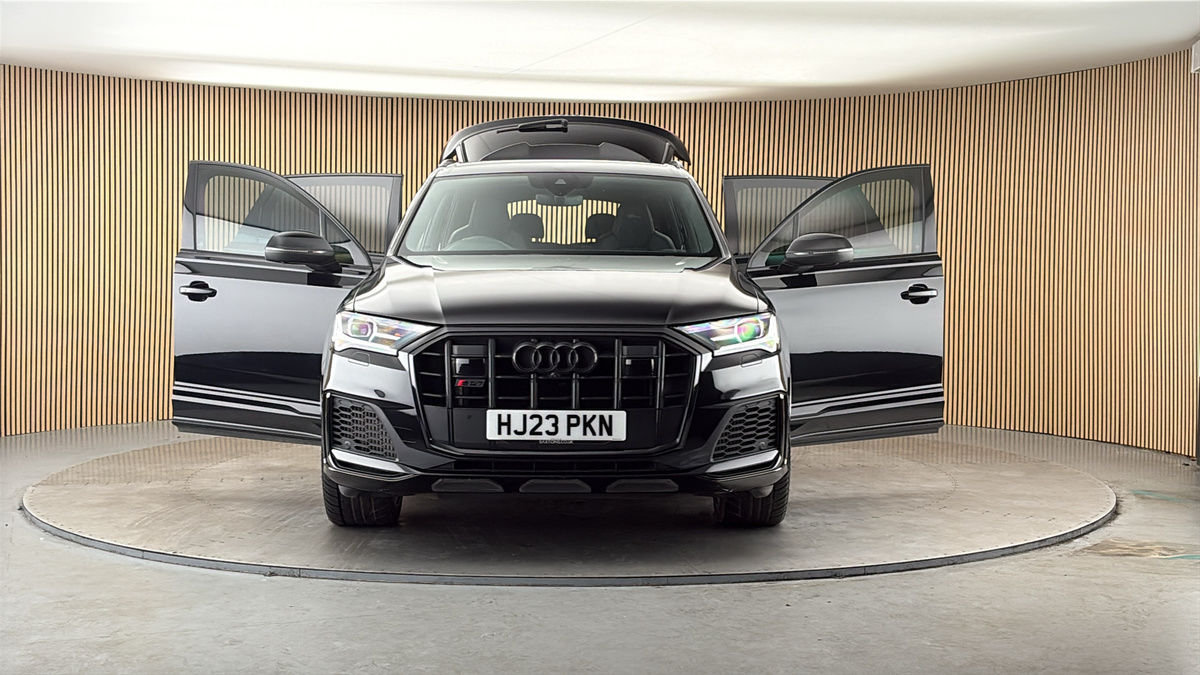 More views of Audi SQ7