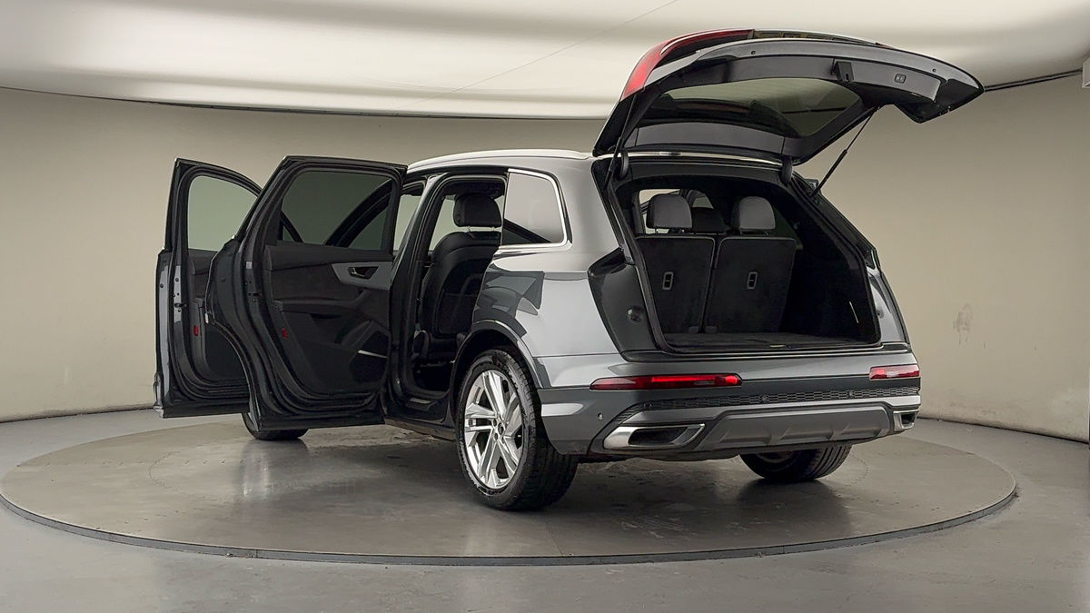 Audi Q7 Image 23