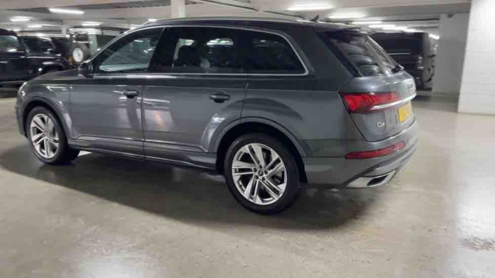 More views of Audi Q7