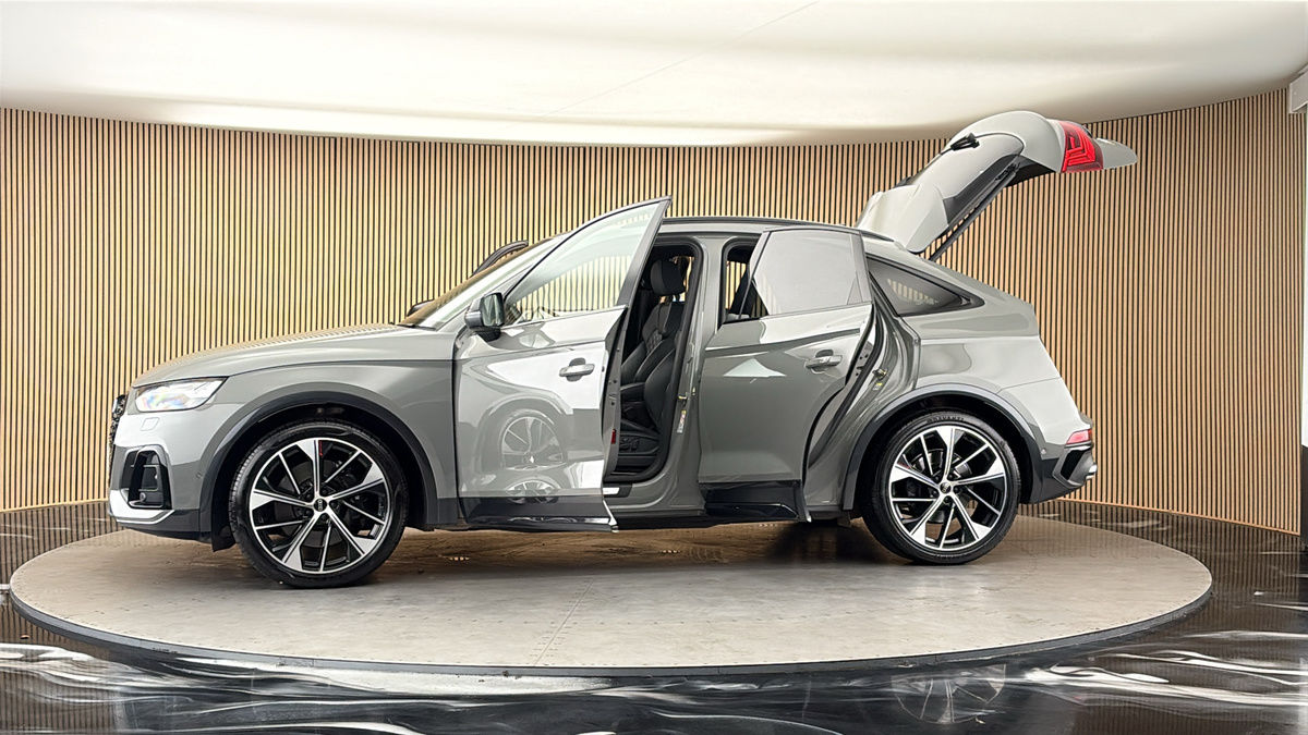 More views of Audi SQ5
