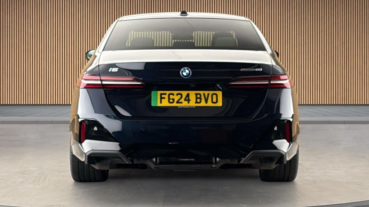 BMW i5 Image 4