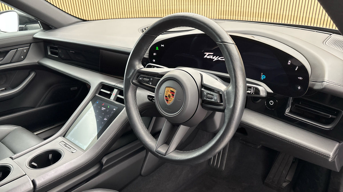 Porsche Taycan Image 5