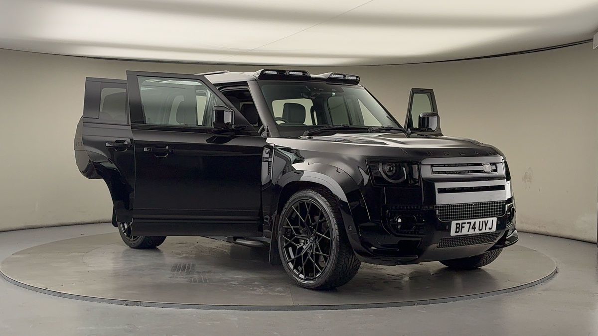 More views of Land Rover Defender 110