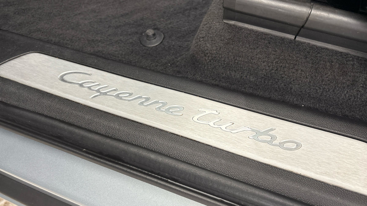 Porsche Cayenne Image 35