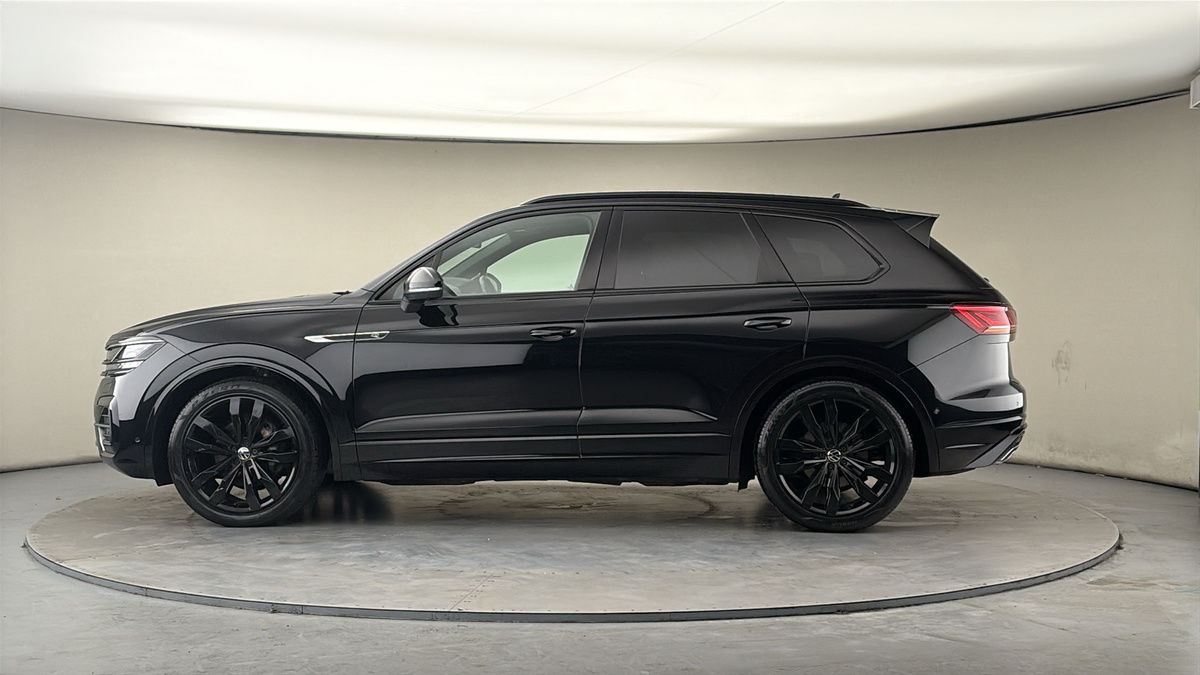 More views of Volkswagen Touareg