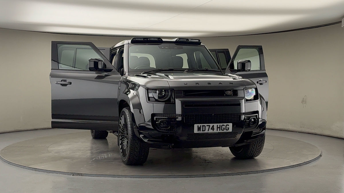 More views of Land Rover Defender 110