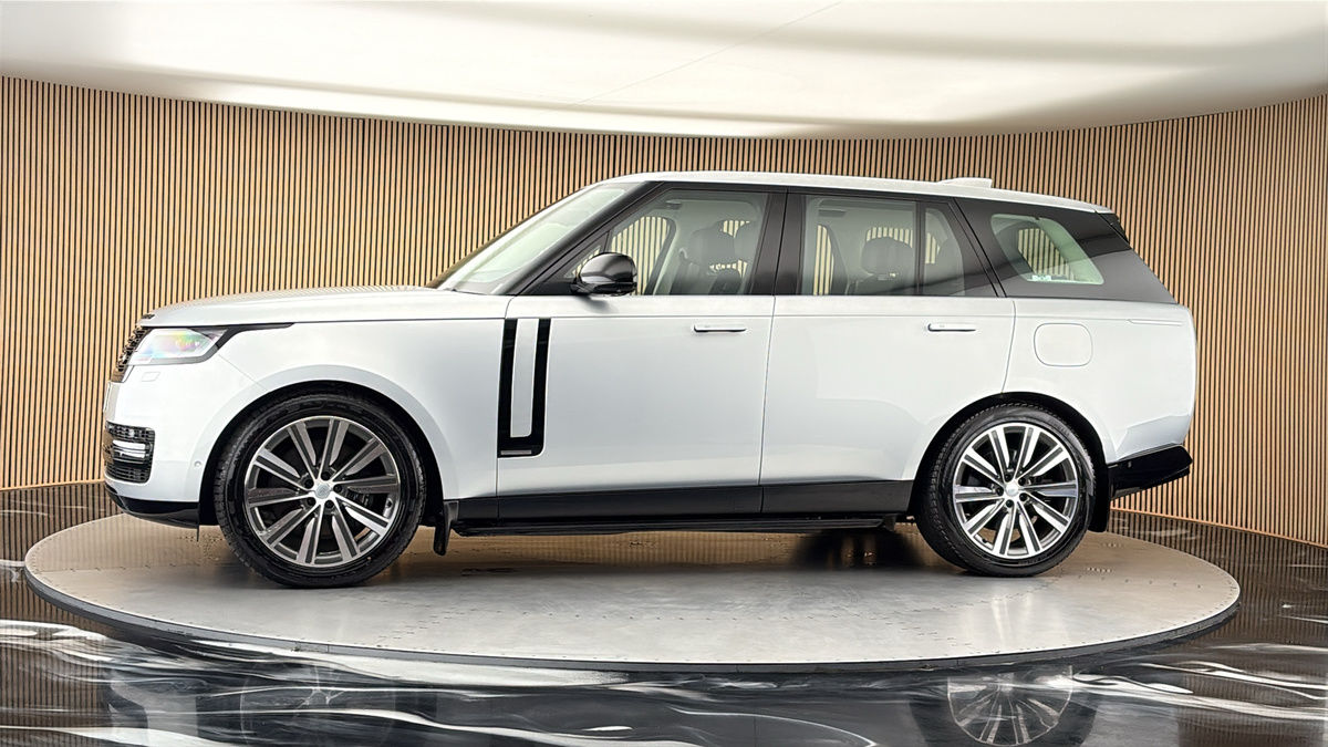 More views of Land Rover Range Rover