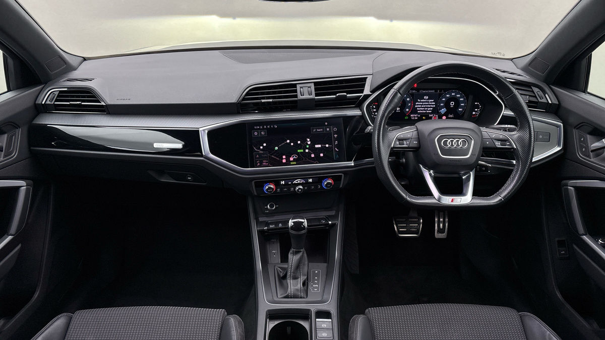 More views of Audi Q3