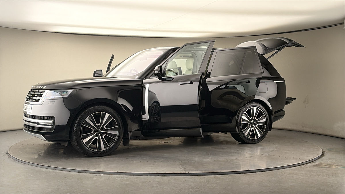 More views of Land Rover Range Rover