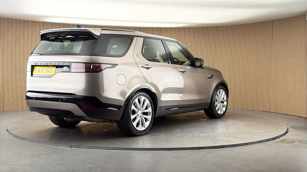 More views of Land Rover Discovery