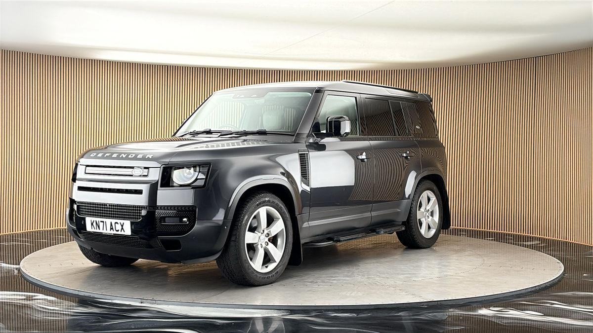 More views of Land Rover Defender 110