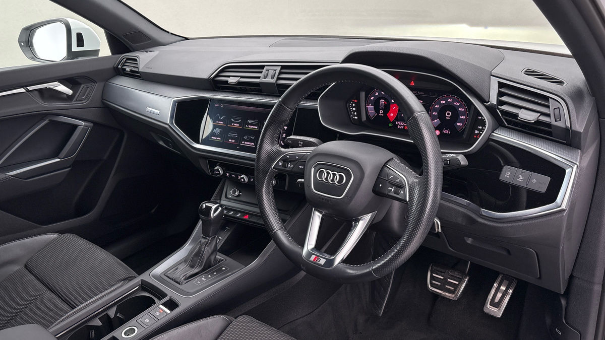 Audi Q3 Image 5