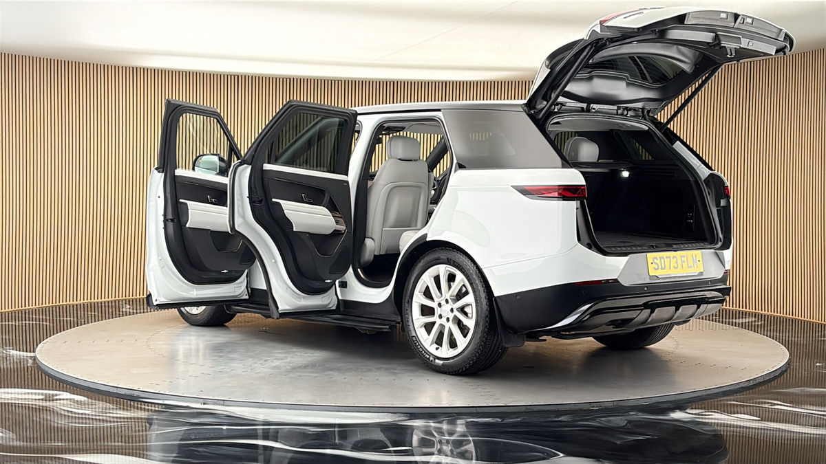More views of Land Rover Range Rover Sport