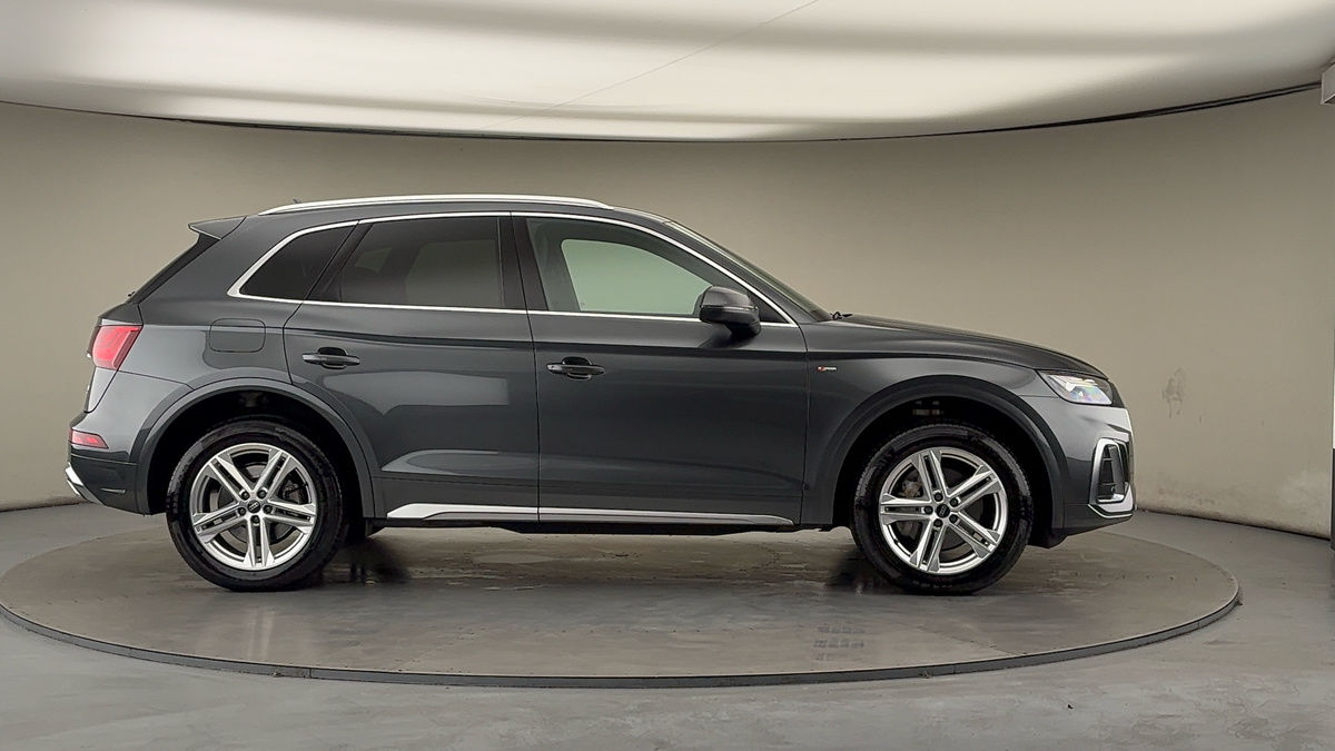 Audi Q5 Image 16
