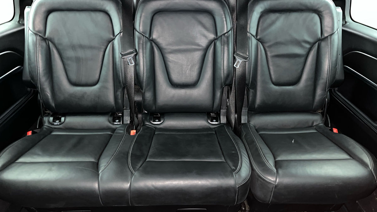Mercedes-Benz V Class Image 25