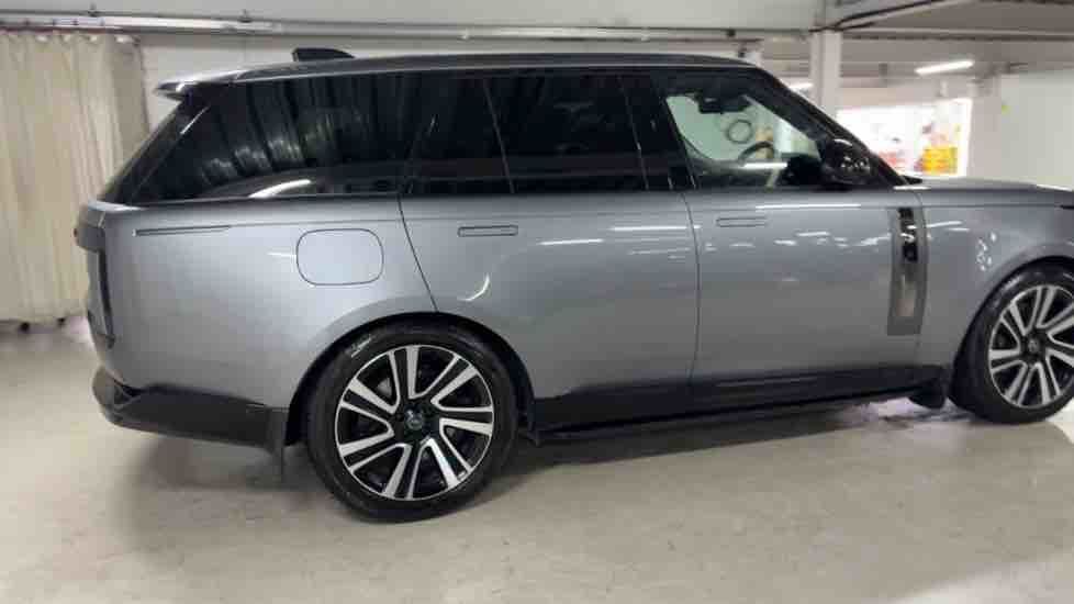 More views of Land Rover Range Rover