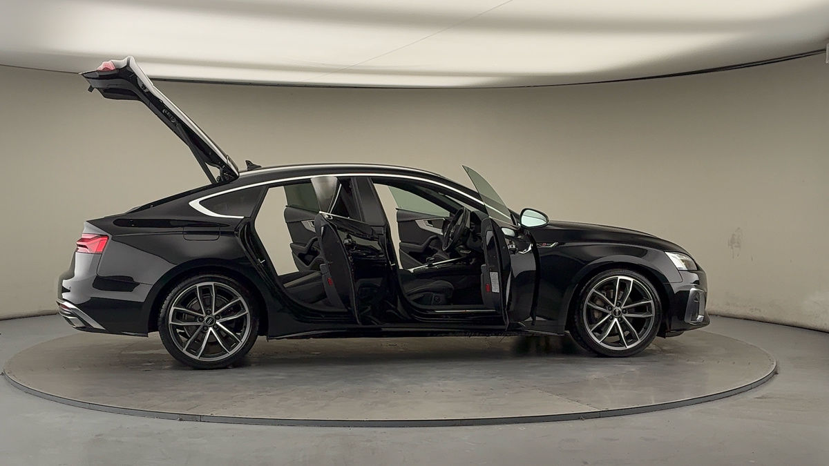 More views of Audi A5