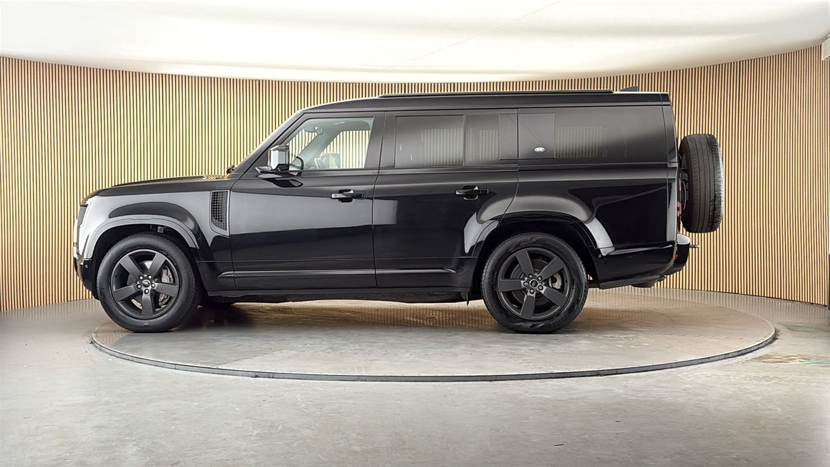 More views of Land Rover Defender 130