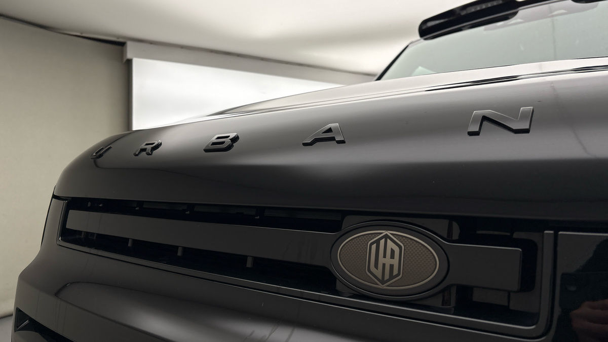 Land Rover Defender 90 Urban Image 24