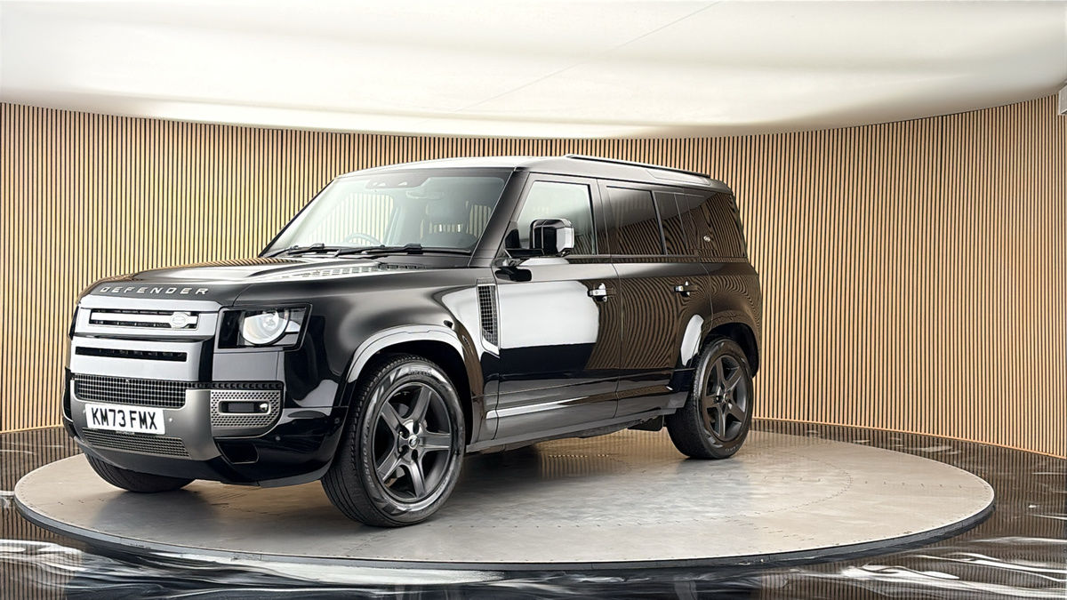 More views of Land Rover Defender 110