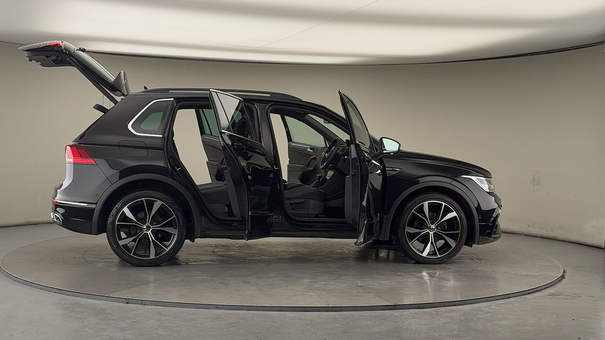 More views of Volkswagen Tiguan