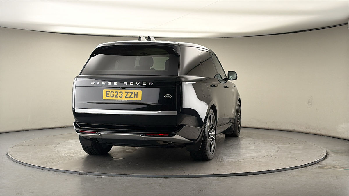 More views of Land Rover Range Rover