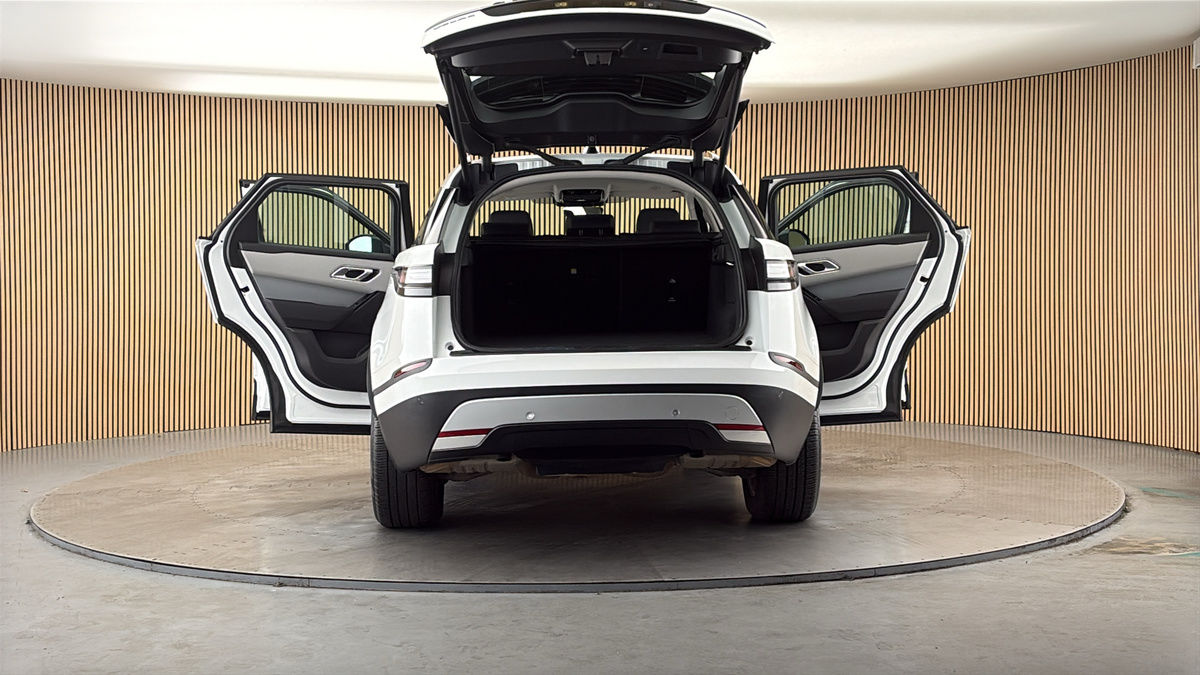 More views of Land Rover Range Rover Velar