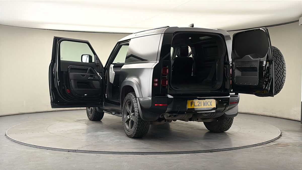 More views of Land Rover Defender 90