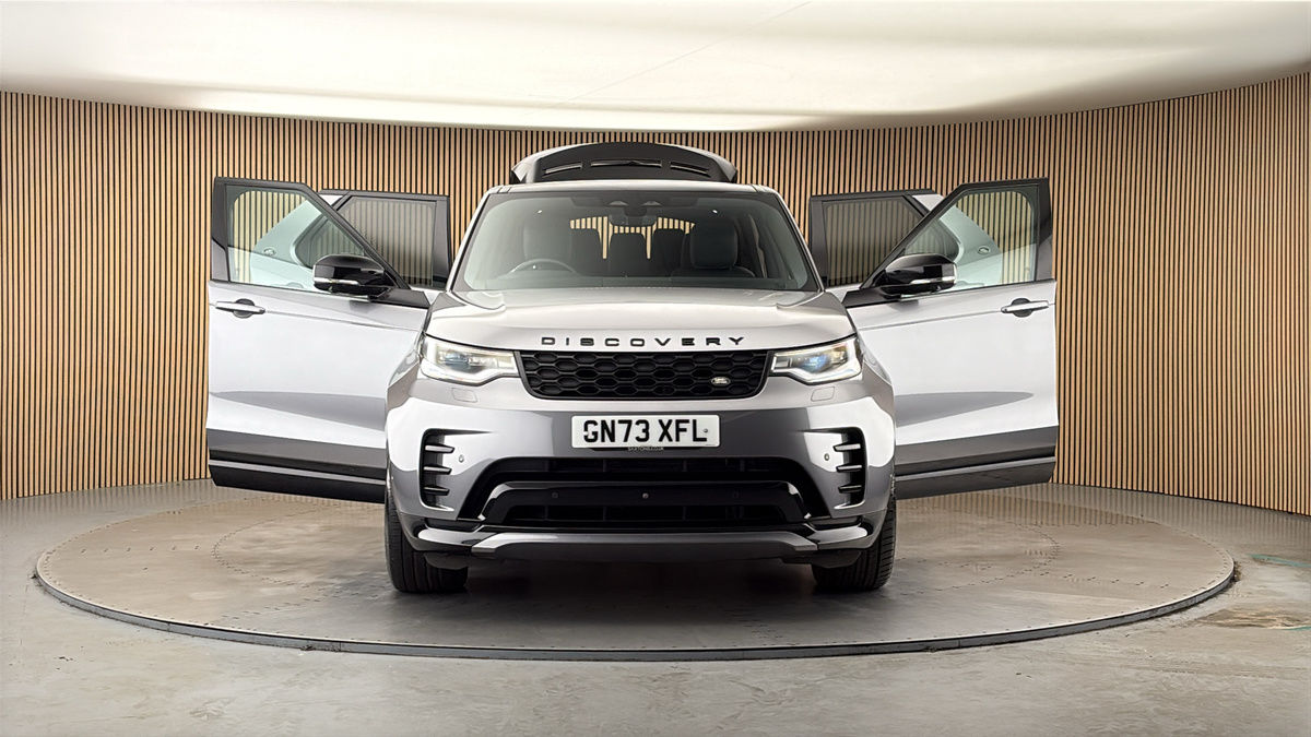 More views of Land Rover Discovery