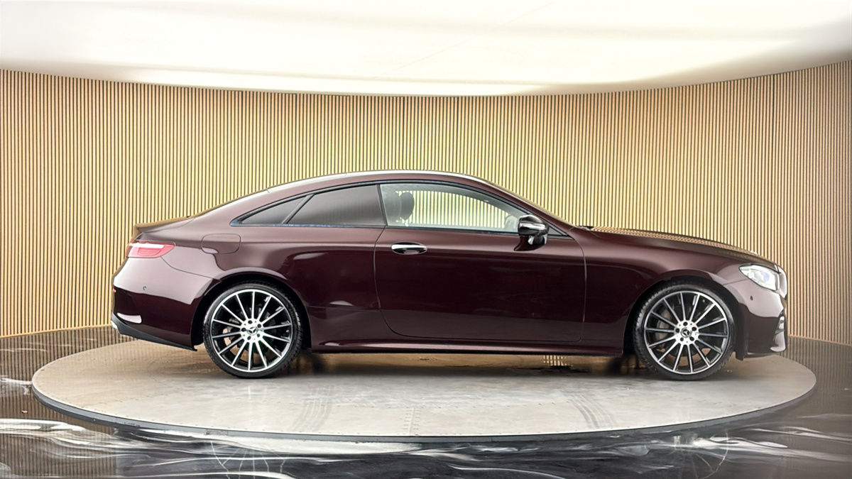 Mercedes-Benz E Class Image 16