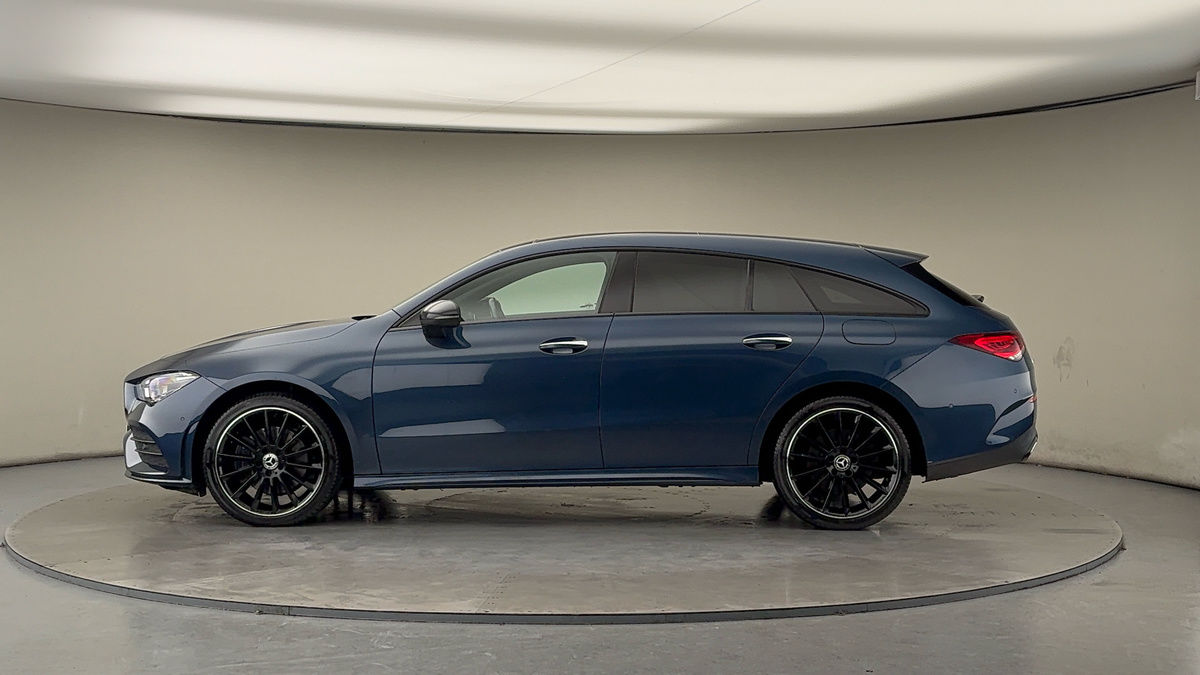 Mercedes-Benz CLA Image 15