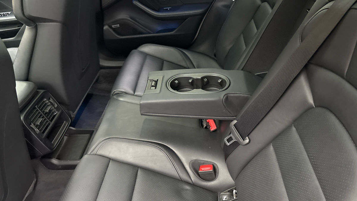 Porsche Taycan Image 9
