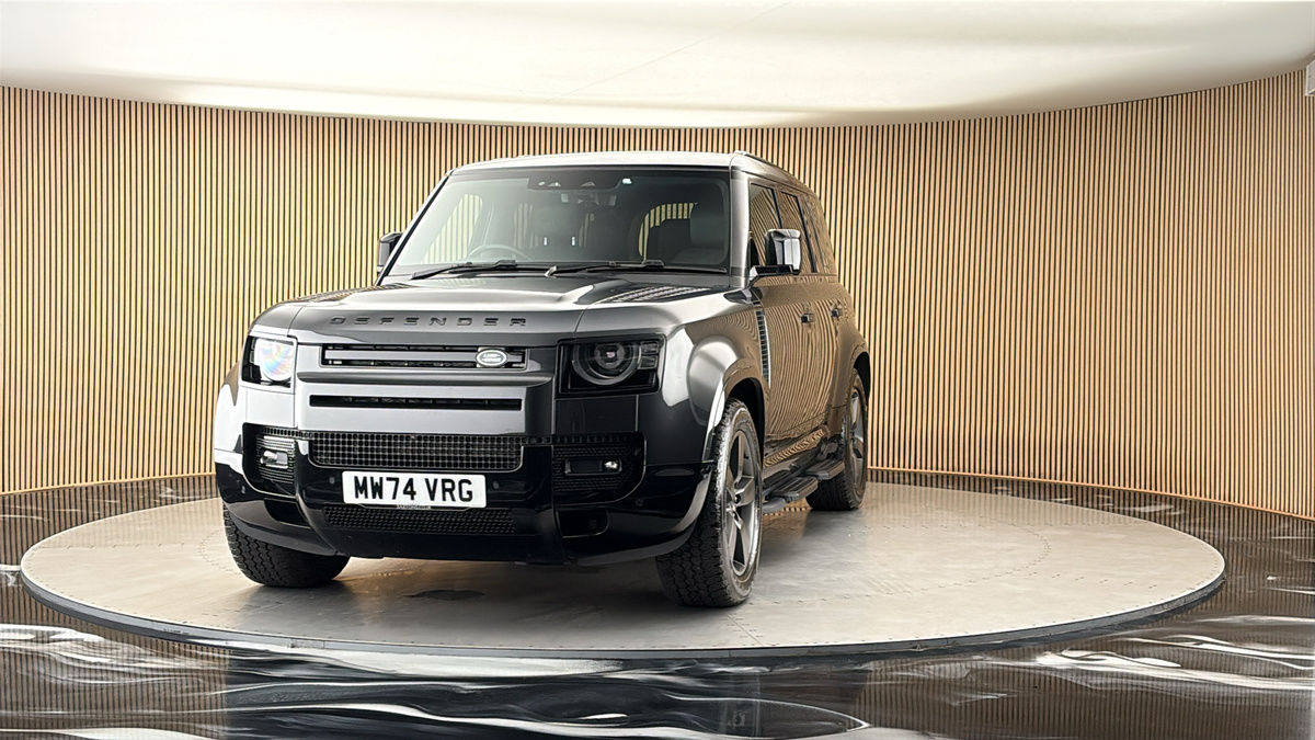 More views of Land Rover Defender 110
