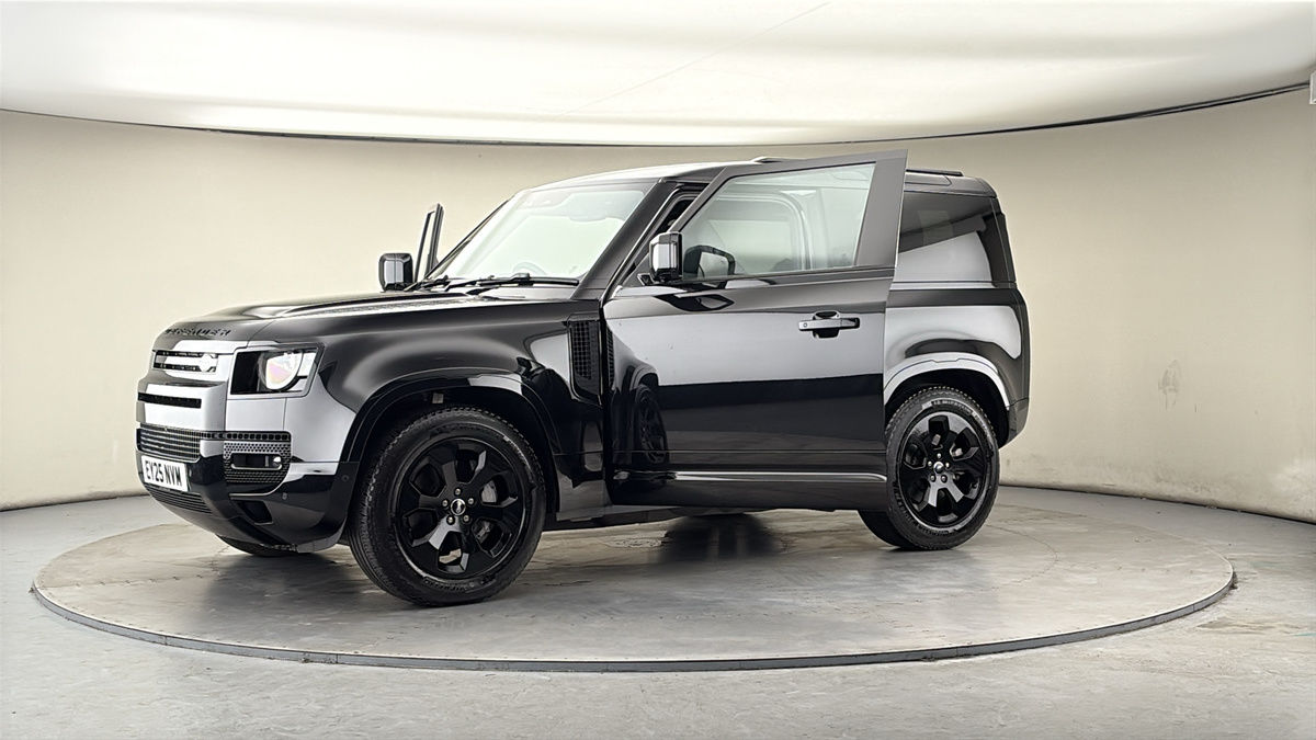 More views of Land Rover Defender 90