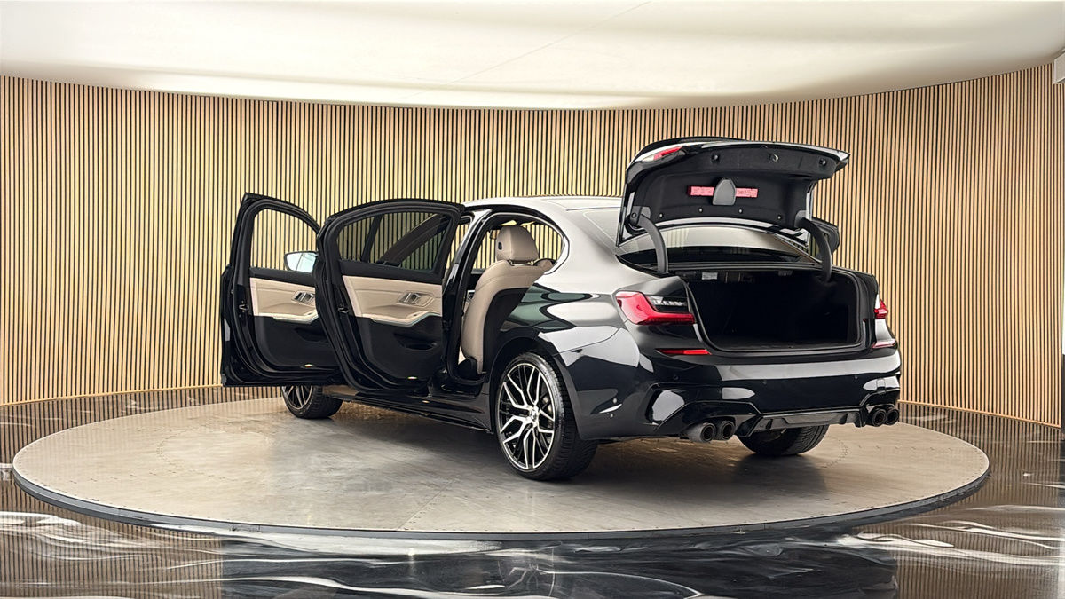 BMW 3 Series Image 23