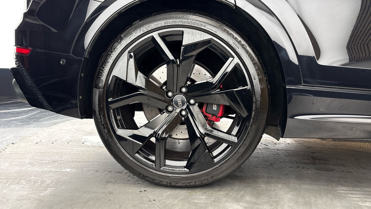 Audi RSQ8 Image 10